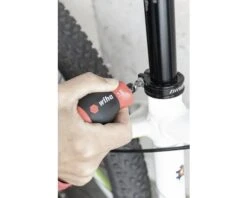 WIHA Schroevendraaier Stubby Met Bitmagazijn -Rubi Shop DV 8 10394865 04 4c NL 20210121194651